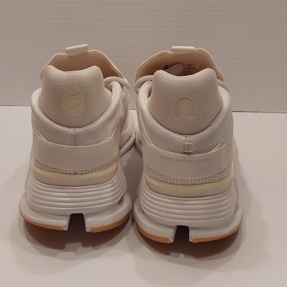 ON CLOUDNOVA UNDYED 9W BRAND NEW - Picture 3 of 5